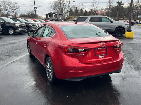 Used 2018 MAZDA MAZDA3 Touring image 3