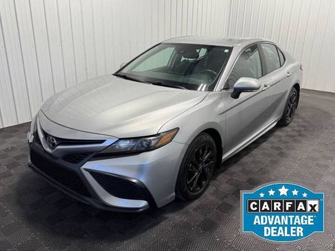 Used 2024 Toyota Camry SE FWD image 1