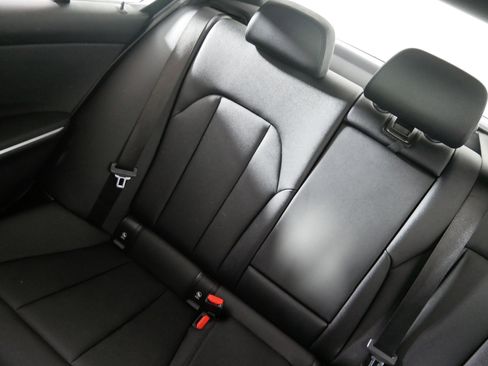 Used 2021 BMW 330e xDrive w/ Convenience Package image 12