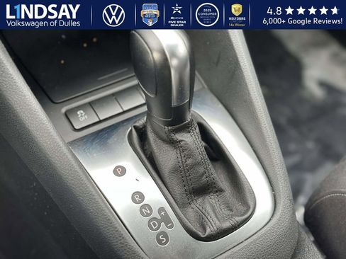 Used 2014 Volkswagen Golf 4-Door image 17