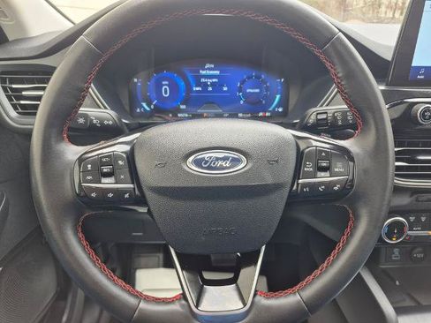 Certified 2022 Ford Escape SEL w/ SEL Stealth AWD Package image 21