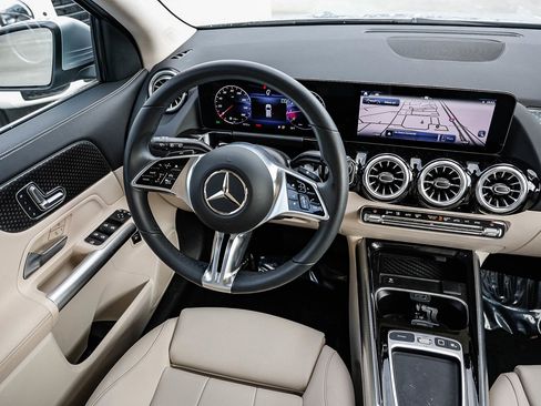 Certified 2025 Mercedes-Benz GLA 250 image 14
