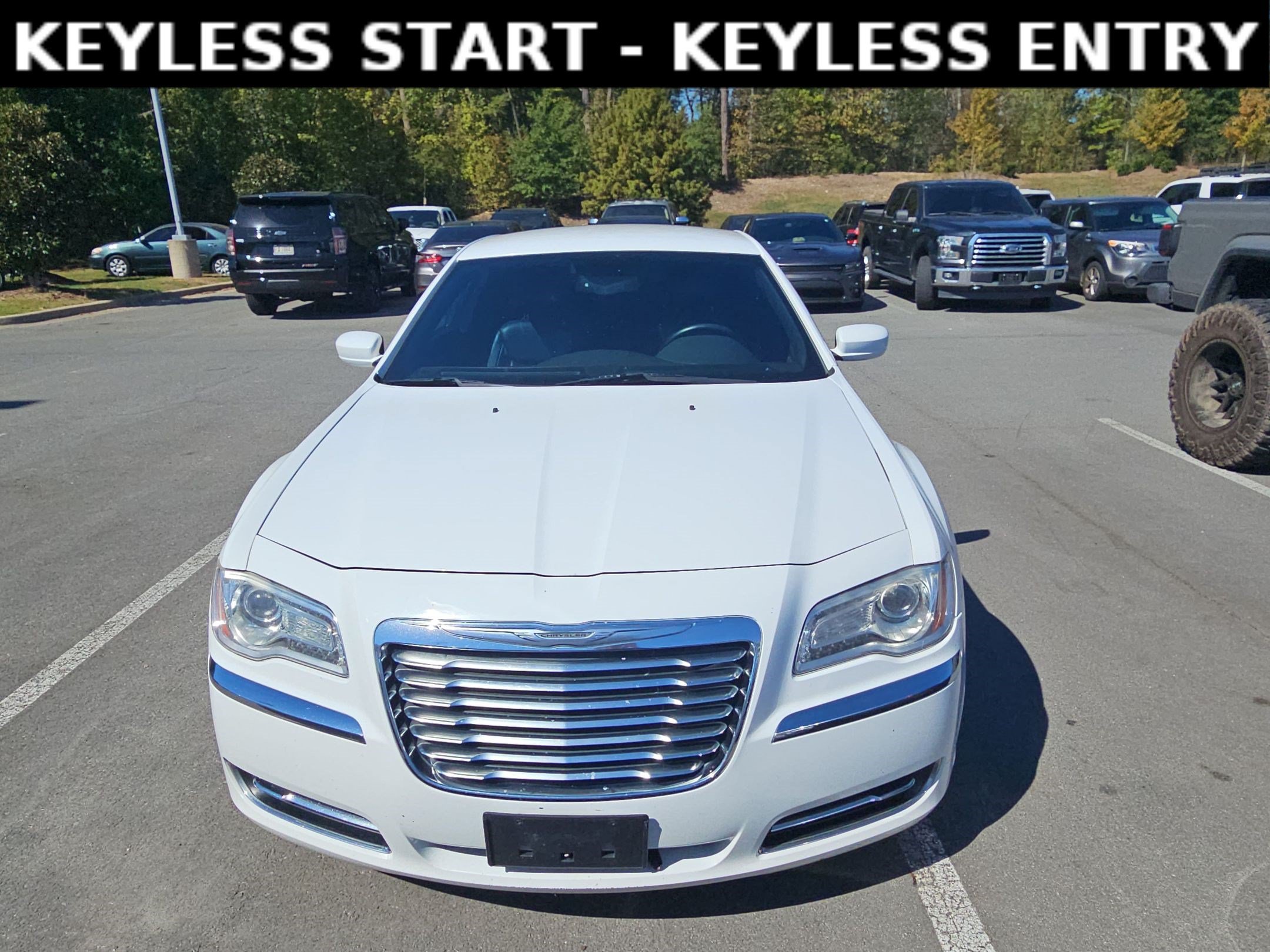 Used 2014 Chrysler 300 RWD image 2