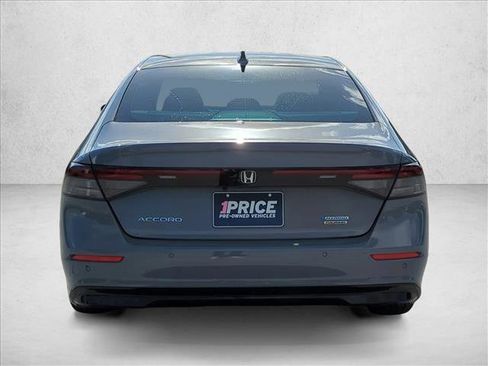 Used 2024 Honda Accord Touring image 7