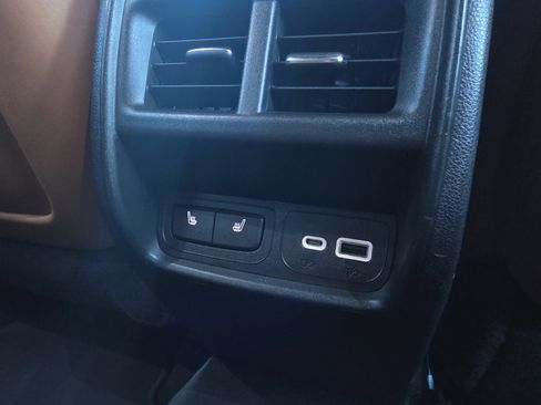 Used 2019 Cadillac XT4 Premium Luxury image 40