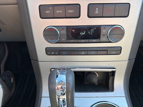 Used 2009 Lincoln MKX Base image 36