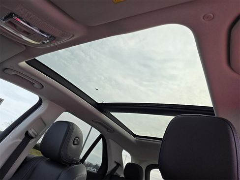 New 2026 Mercedes-Benz GLC 300 image 22