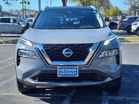 Used 2023 Nissan Rogue SL w/ SL Premium Package image 2