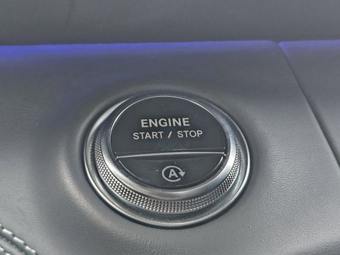 Used 2022 Mercedes-Benz SL 63 AMG 4MATIC image 17