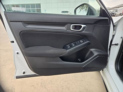 Used 2023 Honda Civic Sport image 11