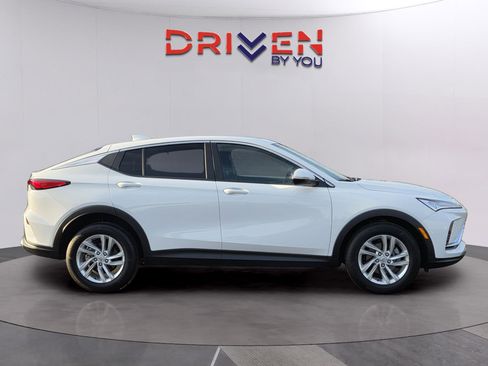 Used 2025 Buick Envista Preferred FWD image 5