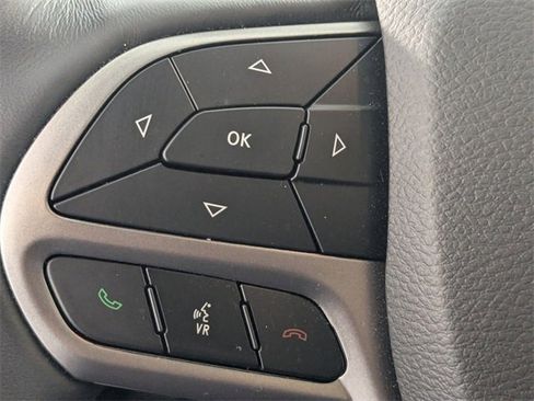 Used 2019 Jeep Cherokee Limited w/ Technology Group image 17