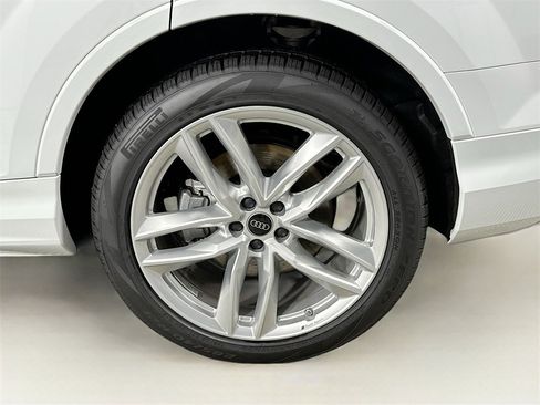 New 2025 Audi Q7 3.0T Premium Plus image 24