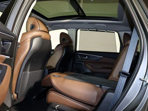 Used 2022 Acura MDX SH-AWD w/ Advance Package image 15
