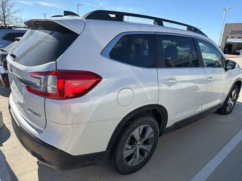 Certified 2024 Subaru Ascent Premium w/ Convenience Package image 3