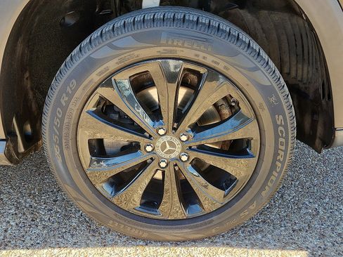 Used 2020 Mercedes-Benz GLE 350 4MATIC w/ Premium Package image 7