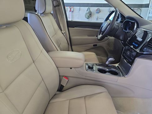 Used 2021 Jeep Grand Cherokee Overland image 11