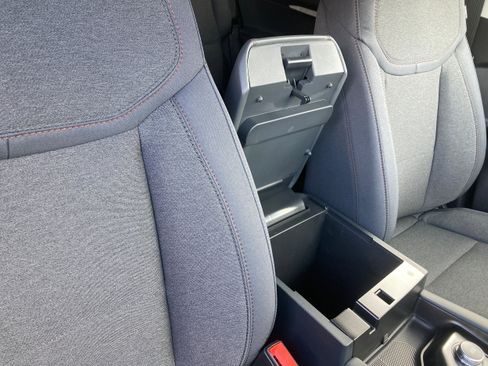 New 2026 Ford Explorer Active image 13