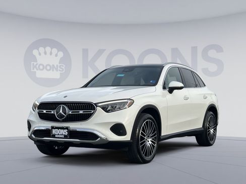 Used 2024 Mercedes-Benz GLC 300 4MATIC image 1
