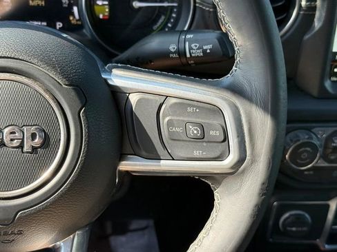 Used 2021 Jeep Wrangler Unlimited Sahara w/ Cold Weather Group AWD/4WD image 19