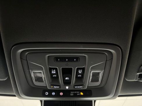 Used 2025 GMC Sierra 3500 Denali w/ Denali Reserve Package image 41