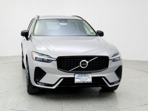 Certified 2025 Volvo XC60 B5 Plus image 2