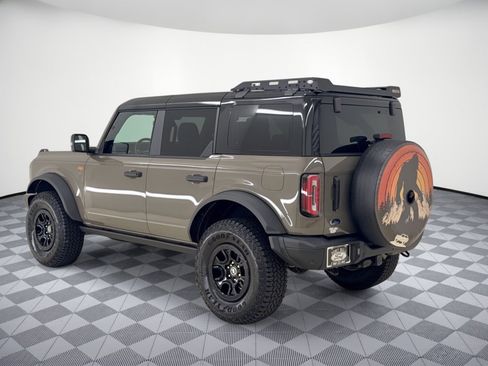 Used 2025 Ford Bronco Badlands AWD/4WD image 3