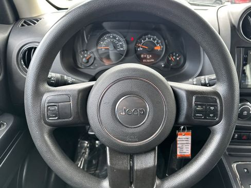 Used 2016 Jeep Patriot Sport w/ Power Value Group image 22