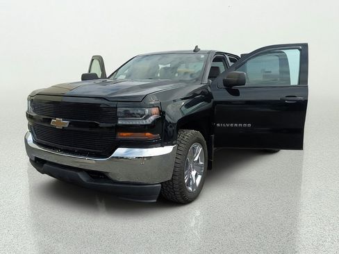 Used 2019 Chevrolet Silverado 1500 Custom w/ Custom Convenience Package AWD/4WD image 11