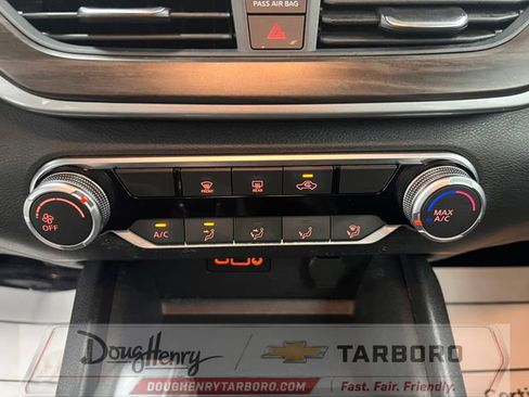 Used 2025 Nissan Altima 2.5 SV FWD image 46