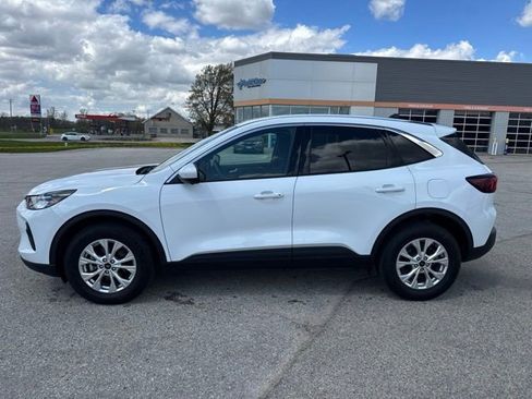 Used 2024 Ford Escape Active w/ Tech Pack #2 AWD/4WD image 6