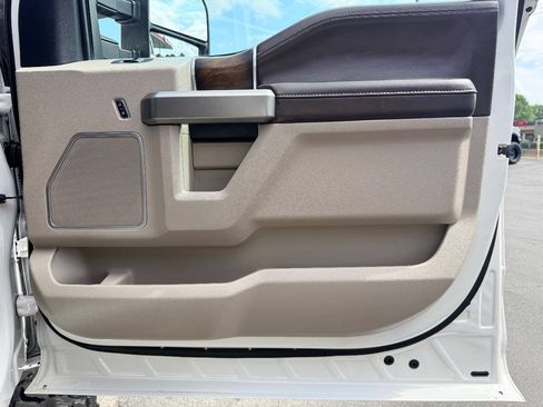 Used 2019 Ford F250 Limited w/ FX4 Off-Road Package AWD/4WD image 38
