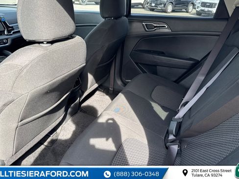 Used 2025 Kia Sportage LX image 10