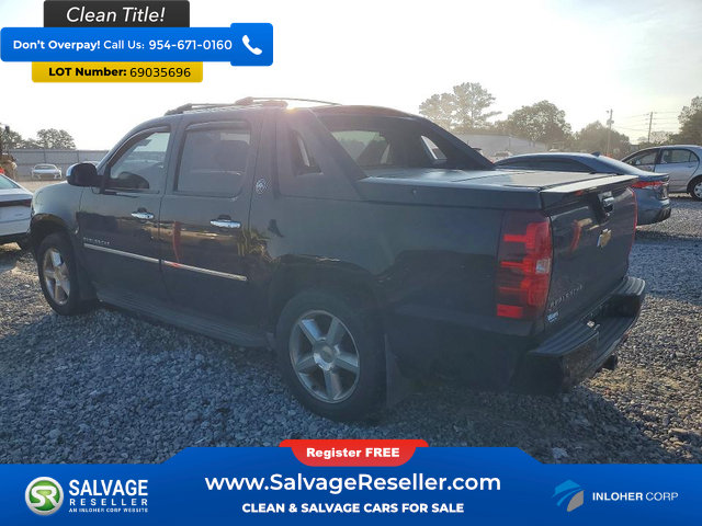 Used 2013 Chevrolet Avalanche LTZ AWD/4WD image 3