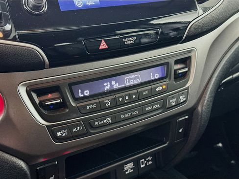 Used 2021 Honda Pilot Special Edition image 12