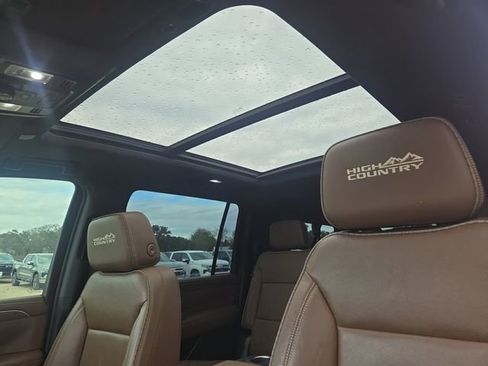 Used 2022 Chevrolet Suburban High Country w/ Max Trailering Package image 8