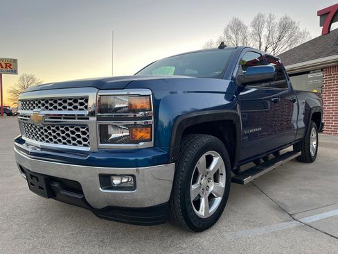 Used 2015 Chevrolet Silverado 1500 LT w/ LT Convenience Package image 3