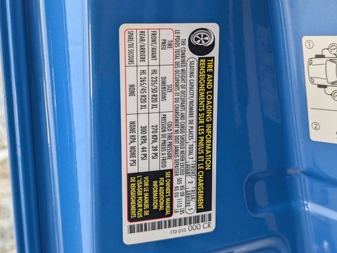 Used 2025 Volkswagen ID. Buzz 1st Edition RWD image 40