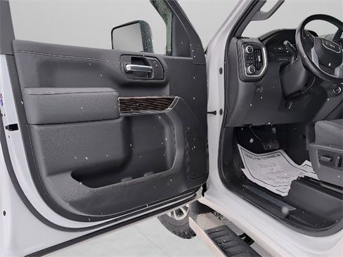 Used 2023 GMC Sierra 2500 SLE w/ SLE Value Package; image 9