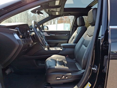 Used 2022 Cadillac XT5 Premium Luxury w/ LPO, Floor Liner Package AWD/4WD image 13