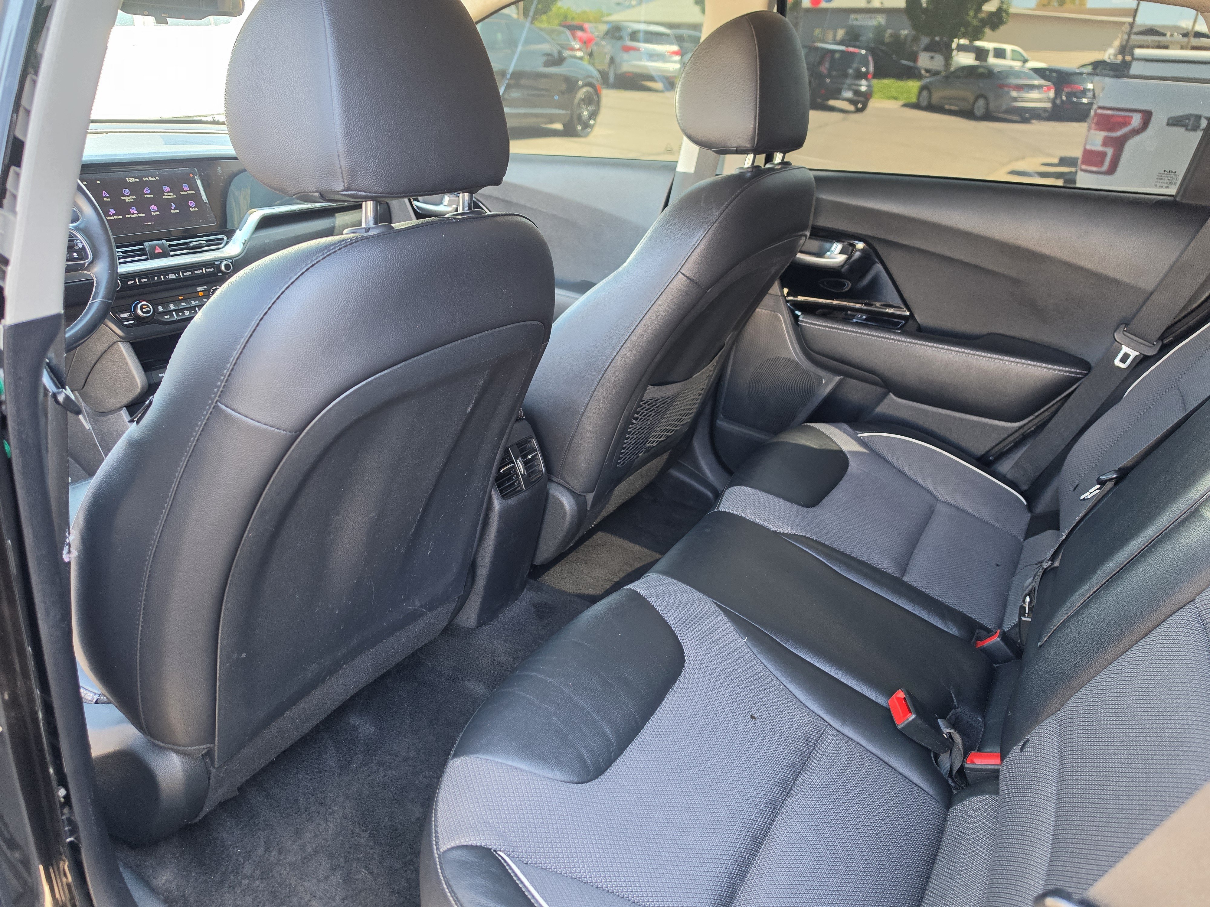 Used 2022 Kia Niro EX FWD image 19