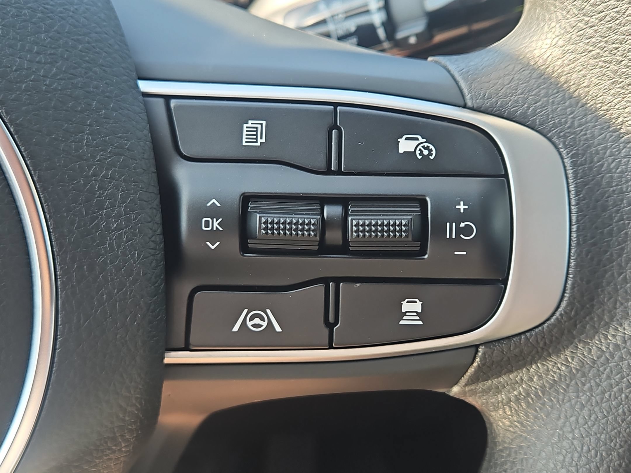 New 2026 Kia K5 LXS FWD image 23