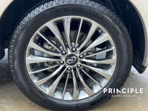 Used 2021 INFINITI QX80 Sensory w/ All-Season Package RWD image 4