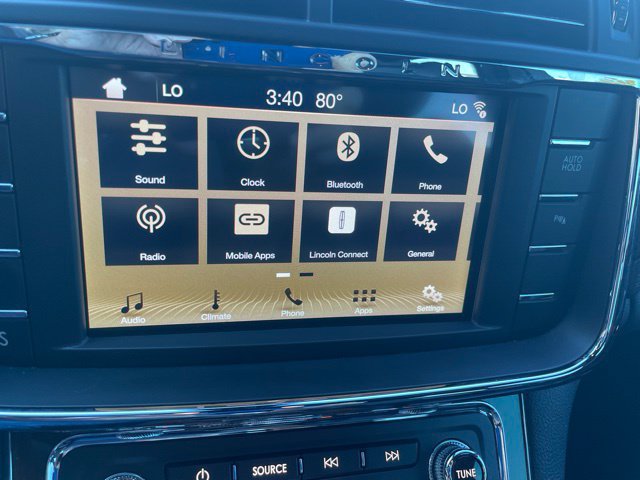 Used 2019 Lincoln Continental Premiere FWD image 34