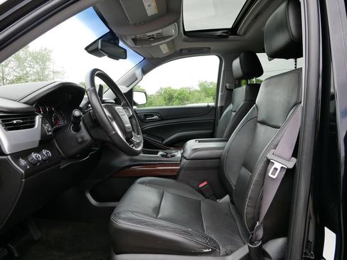 Used 2015 GMC Yukon XL SLT w/ Open Road Package AWD/4WD image 14