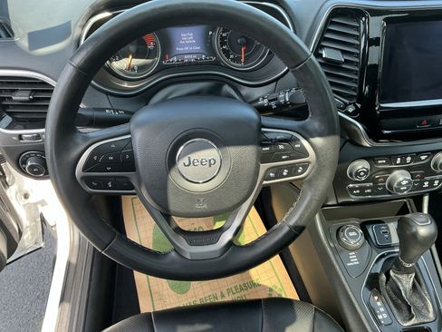 Used 2022 Jeep Cherokee Limited w/ Elite Package AWD/4WD image 16