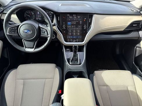 Used 2025 Subaru Outback Premium image 12