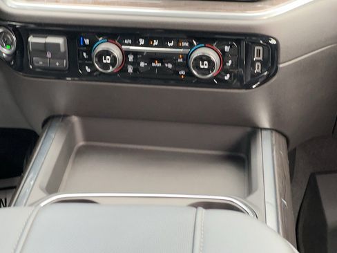 Certified 2024 Chevrolet Silverado 2500 LTZ w/ LTZ Convenience Package AWD/4WD image 15