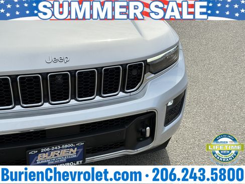 Used 2022 Jeep Grand Cherokee Overland w/ Adv Protech Group III AWD/4WD image 40