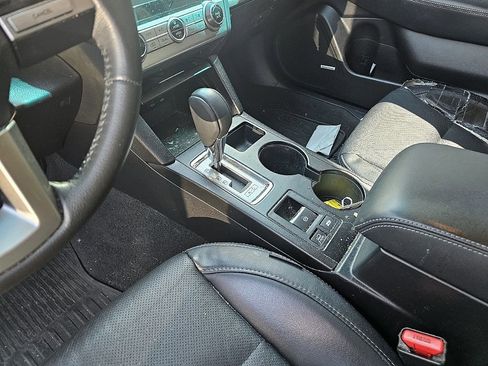 Used 2017 Subaru Outback 3.6R Limited w/ Popular Package #5 image 14